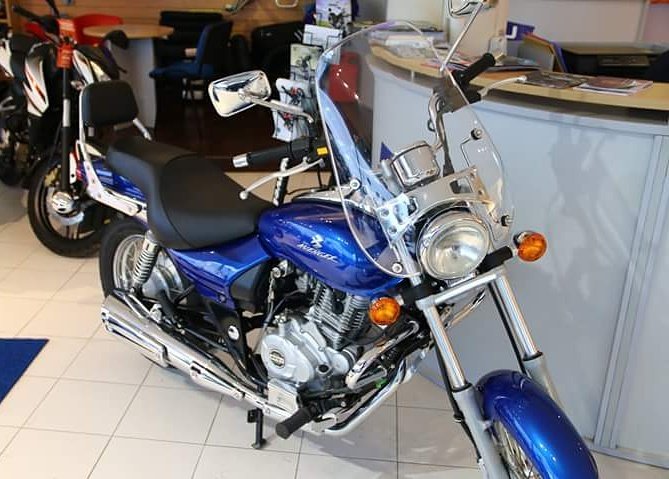 Conoces la Avenger 220?