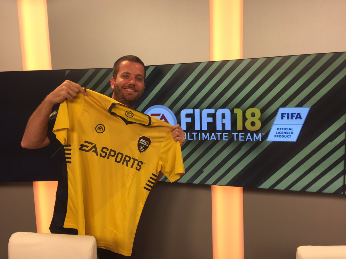 xXPsYkO17Xx's tweet photo. Et BIIIIIM🔥🔥🔥 voilà mon maillot à gagner ! #RT et #Follow pour participer :) 
Merci @EA_FIFA_France https://t.co/X6R4XaFaDm