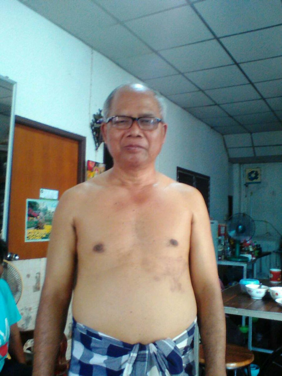 OldSshk's tweet photo. คิดถึงป๋าอุดมตอนนี้แกเลิกแนวนี้แล้วหันไปส่งดอกไม้สวัสดีตอนเช้าทักแนวนี้แกไม่คุยด้วยป๋าแกน่ารัก https://t.co/XTTWSsp0uh