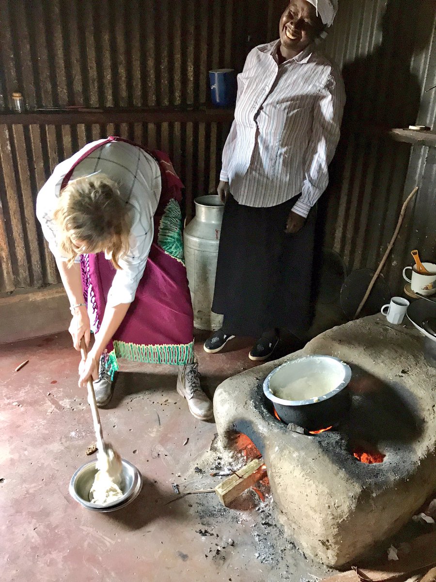 MissyDuckWife's tweet photo. Today we experienced "a day in the life" w/ a typical Kenyan family doing all the chores they do. Endless work. Endless smiles. #Perspective https://t.co/Boi3UvPvhD