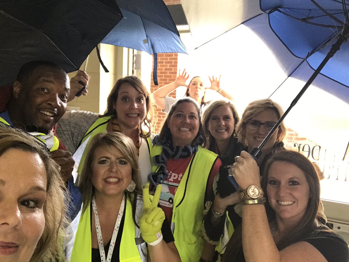 JillTeacher117's tweet photo. REPORTING FOR DUTY #mcesmavs #mcslearn #amazingracefacmeeting https://t.co/RycY1Nr3Fs
