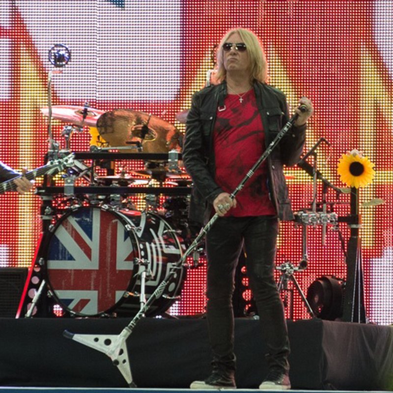 Happy 58th Birthday to Def Leppard\s Joe Elliott!
~Dan 