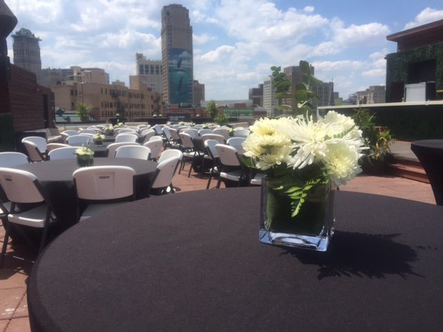 TrailerEvents's tweet photo. Roof top event over in Detroit at the Music Hall! #trailerevents #rooftop https://t.co/C1aPPZ2PM7