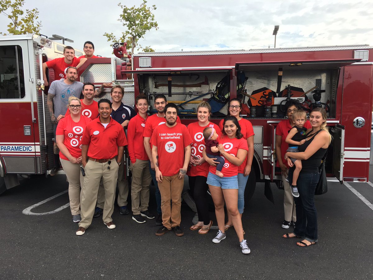 Celebrating #NationalNightOut2017 in RSD. #1140 #G296AP <a href="/JGyllenhammer/">John Gyllenhammer</a> <a href="/bcormalis/">Barbara Mari</a> <a href="/pcomer4target/">Patrick Comer</a> <a href="/SM_Rion/">Simone Rion</a> <a href="/laceyjdlaceyjd/">Jeff Lacey</a>