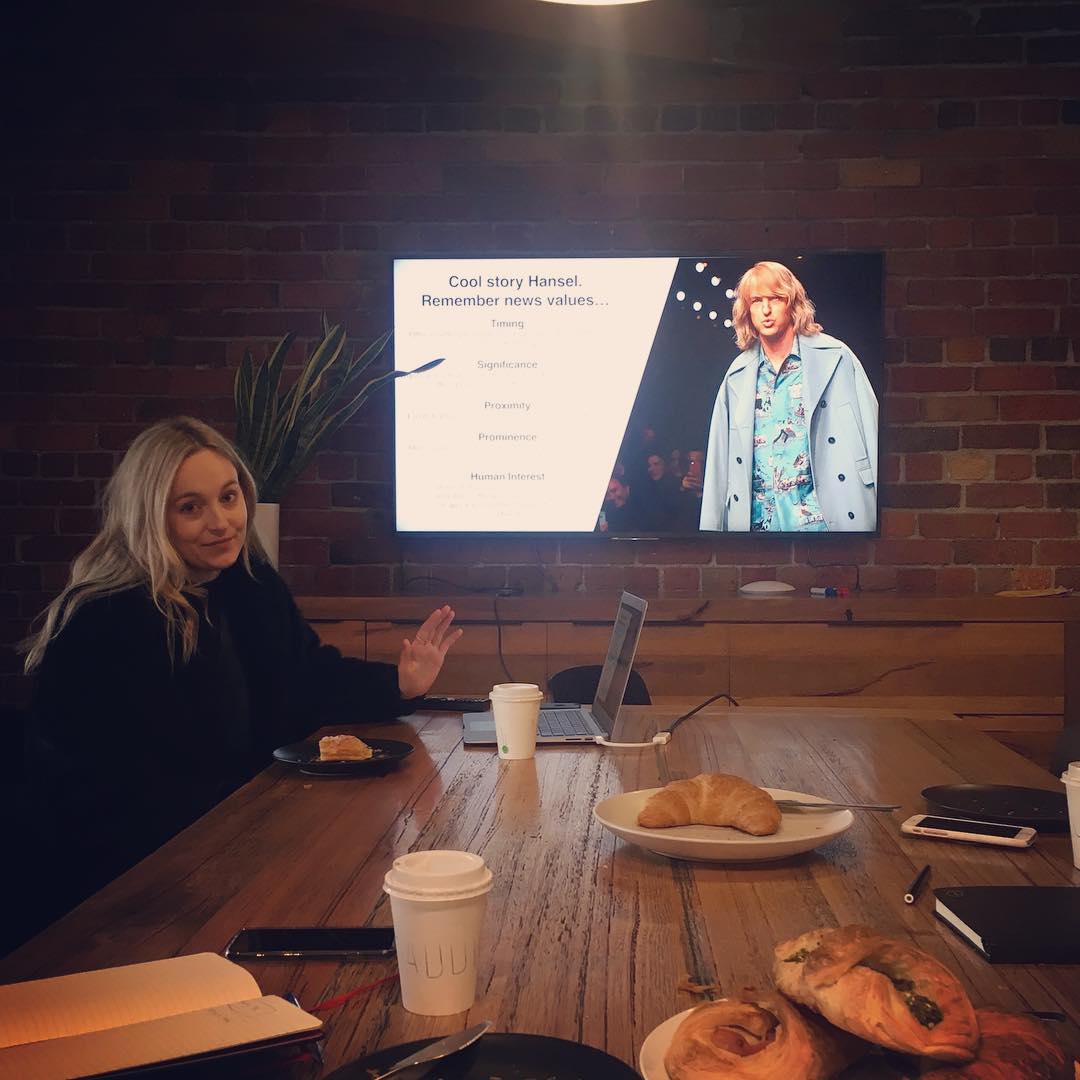 AltShiftAU's tweet image. #Breaking: Brushing up on those all important news values with a great session by @StephGavlak this morning! #LifesAPitch #CoolStoryHansel