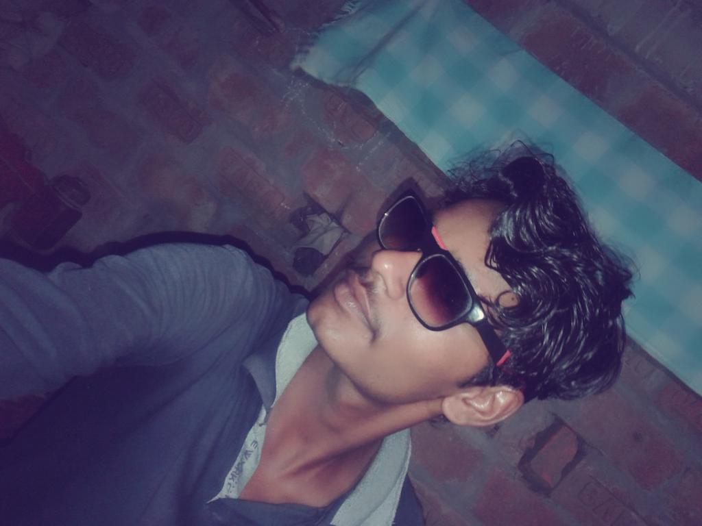 KManishMadhav's tweet photo. Kumar Manish Madhav
Just a selfie...
#StylishDPForFacebook
#AwesomeAugust 
#InfinixNOTE4 
#stylishprofile
#increaseFollower
#Facebook https://t.co/A5hgRNjsHW