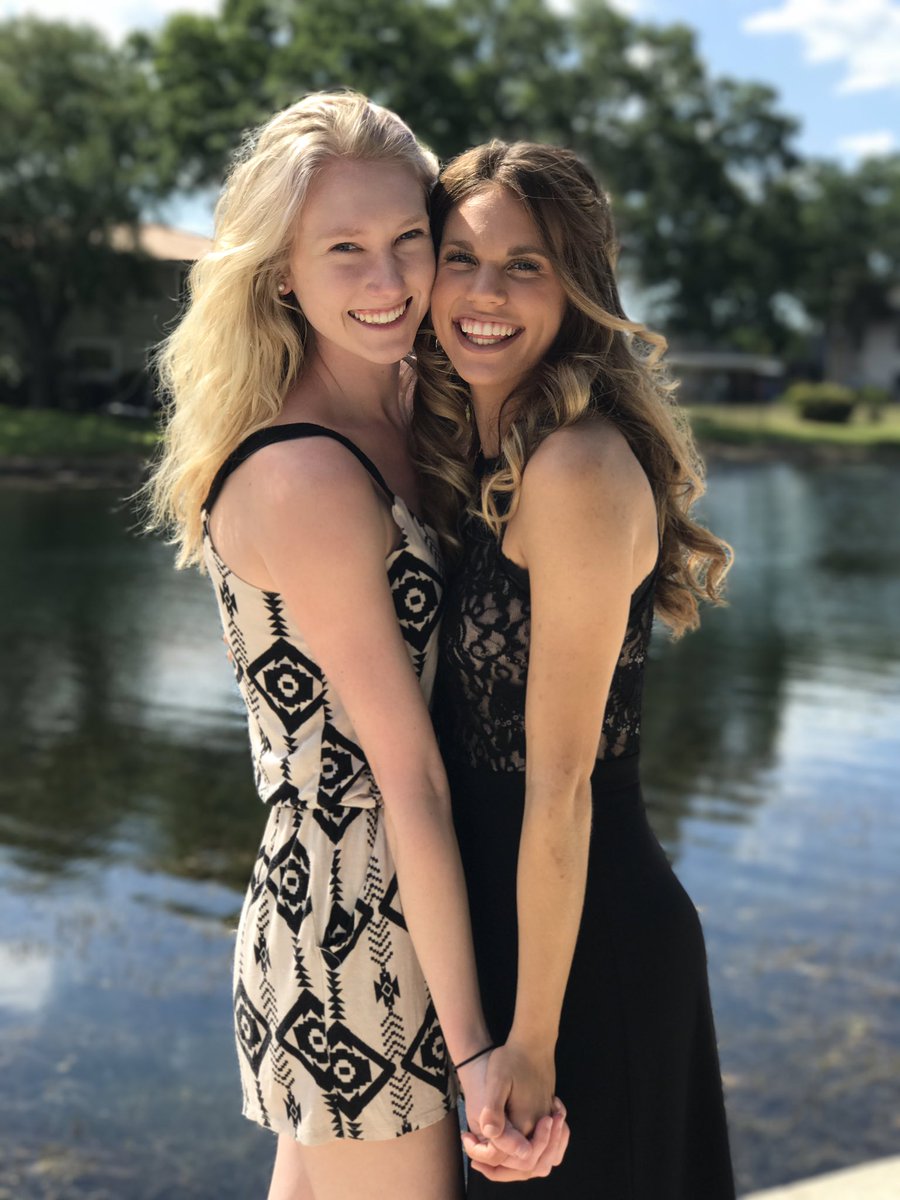 livstein__'s tweet photo. hbd to my favorite mom!! i love you so much and i'm going to miss you a whole lot💖😍 https://t.co/Js0slp33l8
