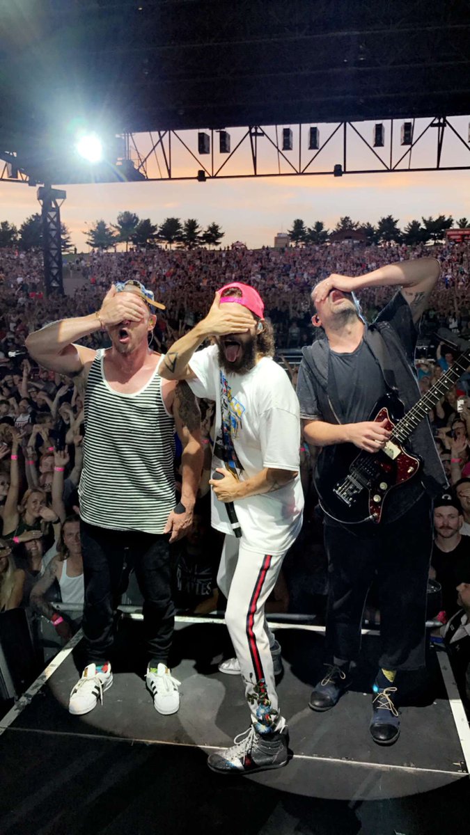 30SECONDSTOMARS's tweet photo. 🙊🙊🙊 https://t.co/7LiETfa0Q7