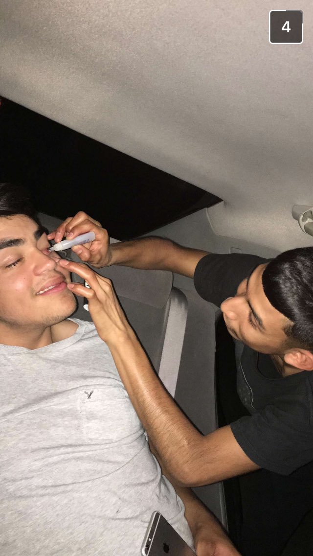 broke_assJJJ's tweet photo. You ain't a real friend till you done this to one of your homeboys who don't know how to put eye drops on 😂😂😂 https://t.co/R0YthThLoo