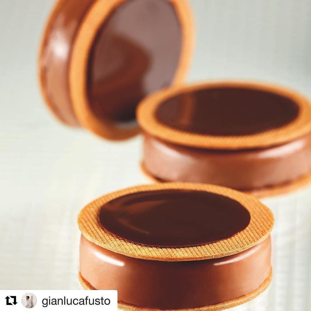 BakeLikeAPro's tweet photo. #Repost @gianlucafusto (@get_repost) @bakelikeapro ・・・
Semplicità! #fusto #fustomilano #food #milano https://t.co/V05MuvIX41 https://t.co/rQR3j9C013