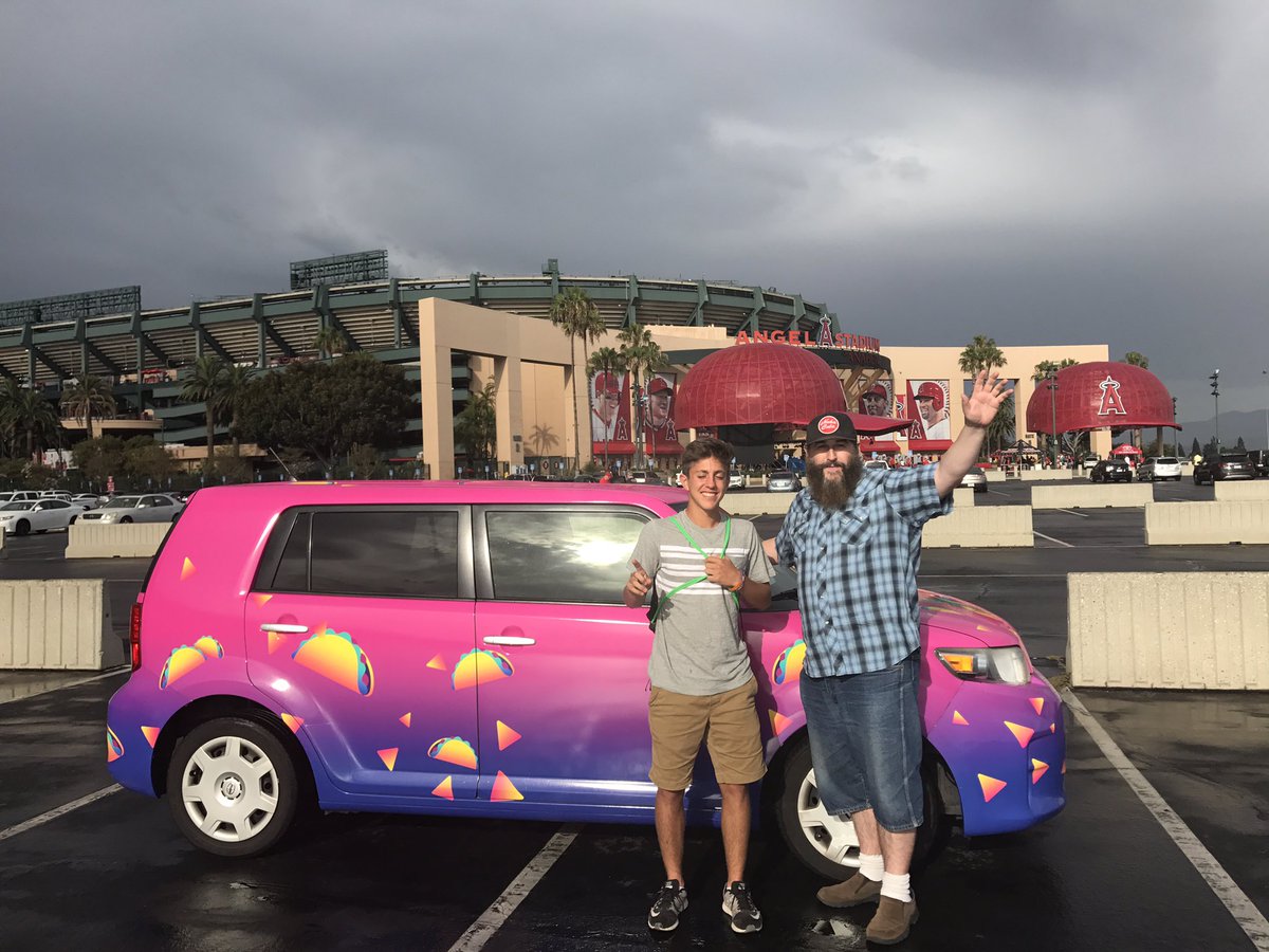 HeidiMacy's tweet photo. Our lyft driver to Angels Stadium is 1/10 Orange County drivers testing #tacomode for Taco Bell! https://t.co/FtkmrDGwMb
