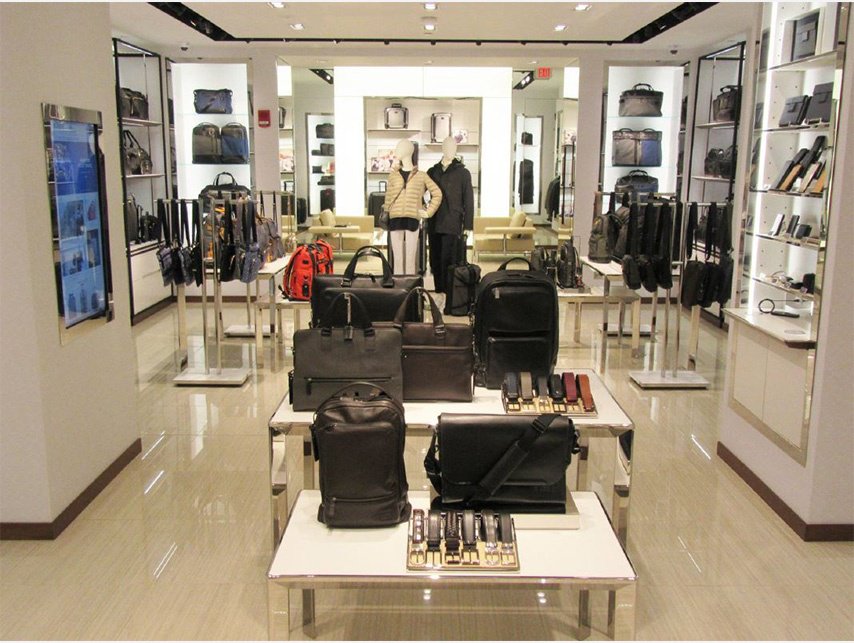 Megavisioninc's tweet photo. Sleek Mega Vision fixtures at the TUMI Copley location. Take a look here: https://t.co/AgaWH6Qv9g https://t.co/KuIpq6AqOR