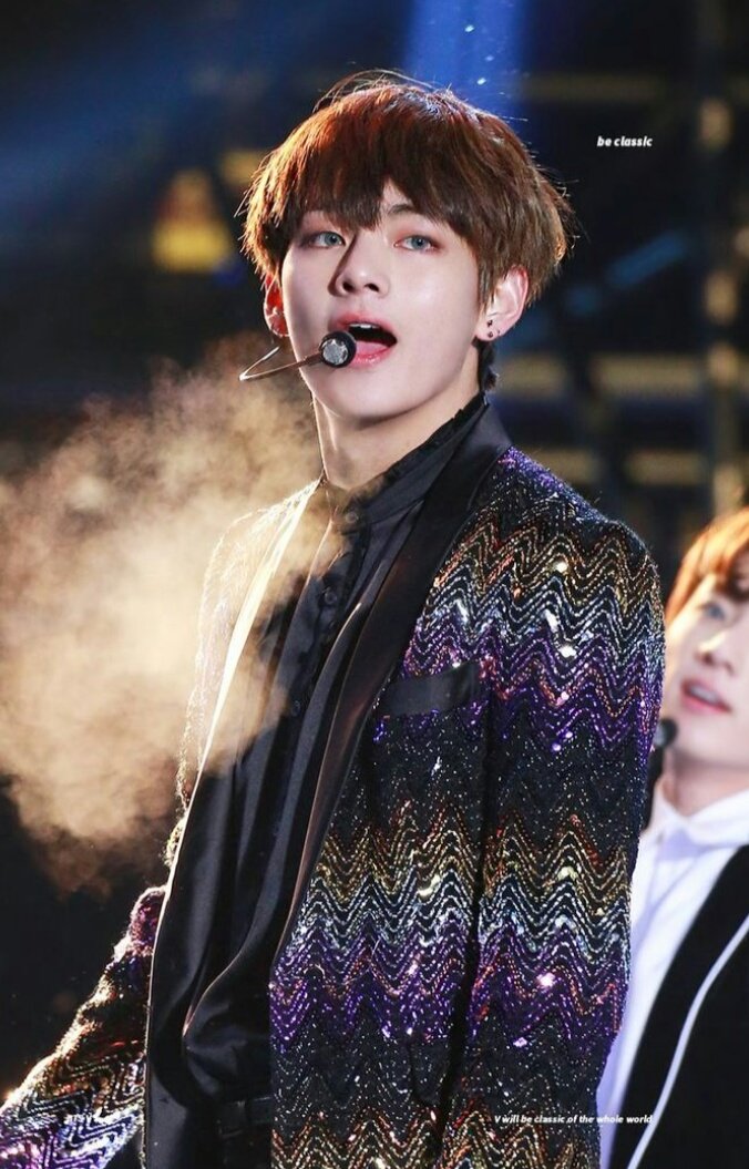 FabulousKpopHQ's tweet photo. RT for Baekhyun
Like for V https://t.co/gZbS1XmfBJ