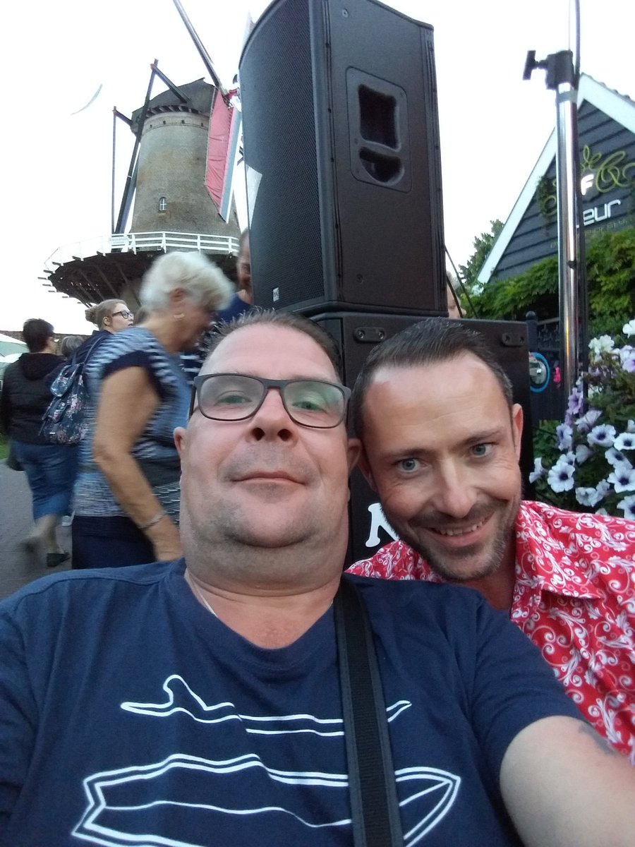 StudioBossche's tweet image. Philippe en ik in sluis