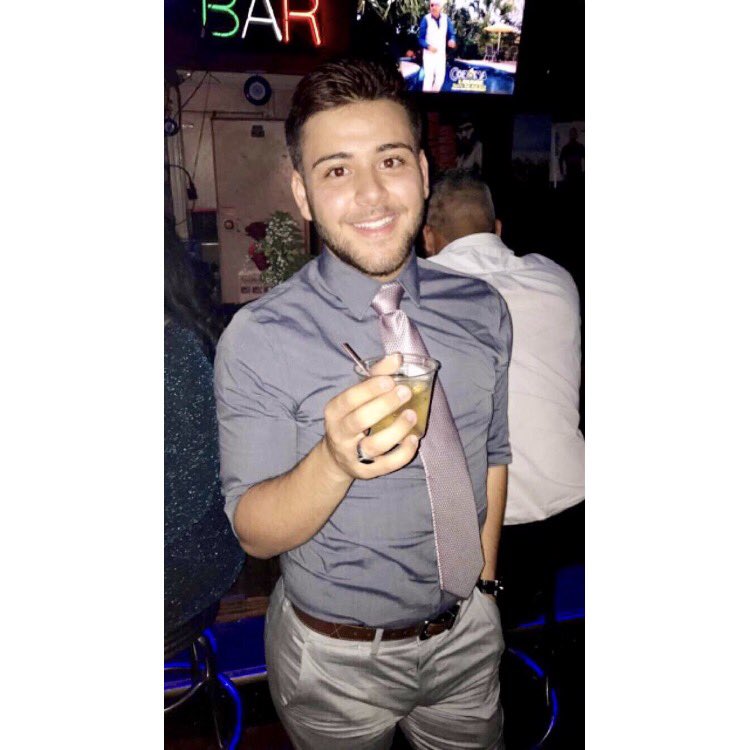 gianlucachica's tweet photo. Lol I still can't get a text back #thanksfornottextingback πππ https://t.co/4O8a9O6Izs