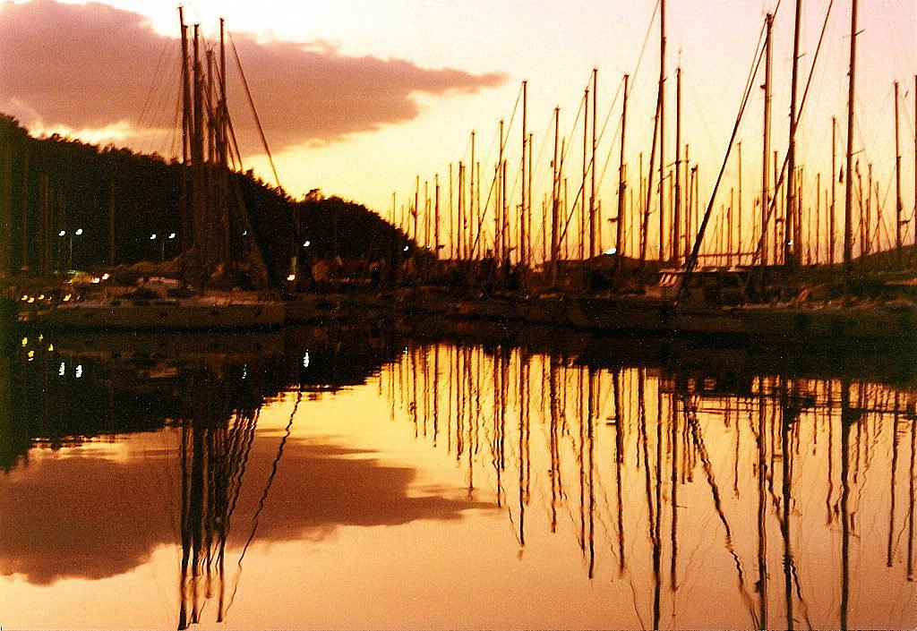 nauticalportal's tweet photo. #Marmaris
#marina
#MIYC
#MIRW
#sailing
#yachting
#yachts
#sailingyachts
#sailboats
#boats
#StunningSunsets
#StunningPhotos
#nauticalportal https://t.co/vvnqhJtmc7