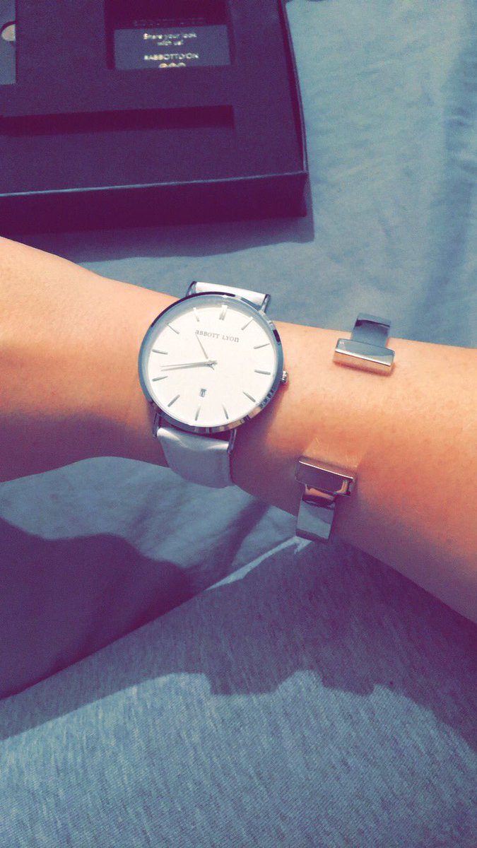 katydsmith373's tweet photo. Thanks @Morgz_23 for my birthday present even if it came a little late...I'm in love 😍😍 @AbbottLyon https://t.co/VxafmSlU6c