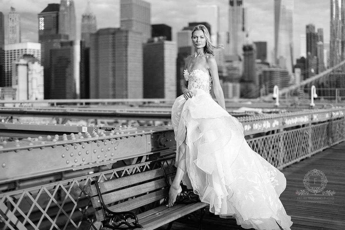 FreirePhoto's tweet photo. Brooklyn Bridge bridal shoot
hand made #bridalgown designed by Julio Gonzalez for @Group868 
https://t.co/zWyQhMLkFm #WeddingMeetsFashion https://t.co/jQqiaf56Bs