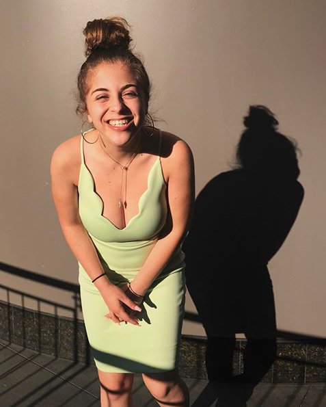 arielcharmingAP's tweet image. hi , im ariel charming! daughter of cinderella &amp;amp; prince charming :) 
im apart of @AuradonPRPG and in need of some friends !