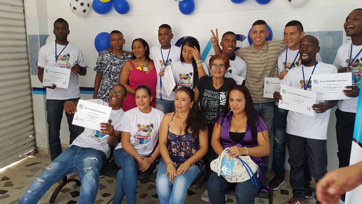 HectorHMontoyaC's tweet photo. El fútbol es un deporte que une a la comunidad, que genera alegría y paz, así lo refleja el logotipo de la Fundación Un Distrito en Paz https://t.co/ZcpxVFgal1