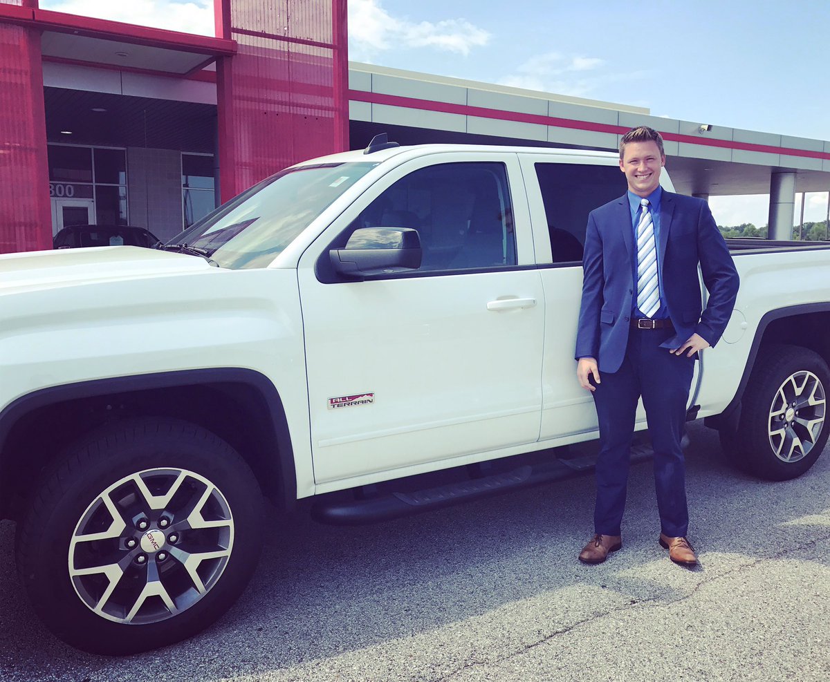 Cardinal_STL's tweet photo. It's a new month and Chance is ready to sell this 2017 GMC Sierra! #drivecardinal #trucktuesday https://t.co/GGEK0LcdtR