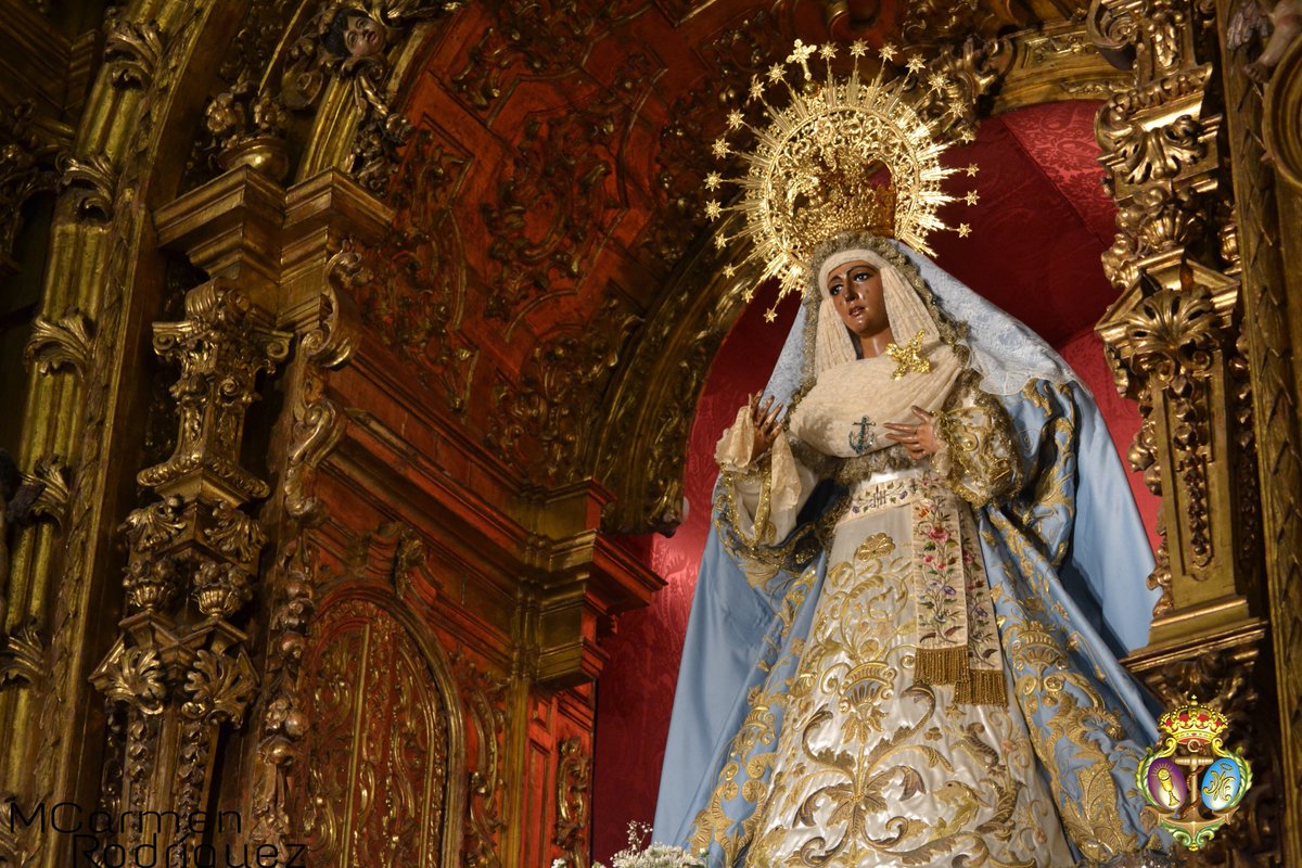 EspDeTriana's tweet photo. Nuestra Señora de la Esperanza en el mes de Agosto #EsperanzaDeTriana https://t.co/ussFEalOAP