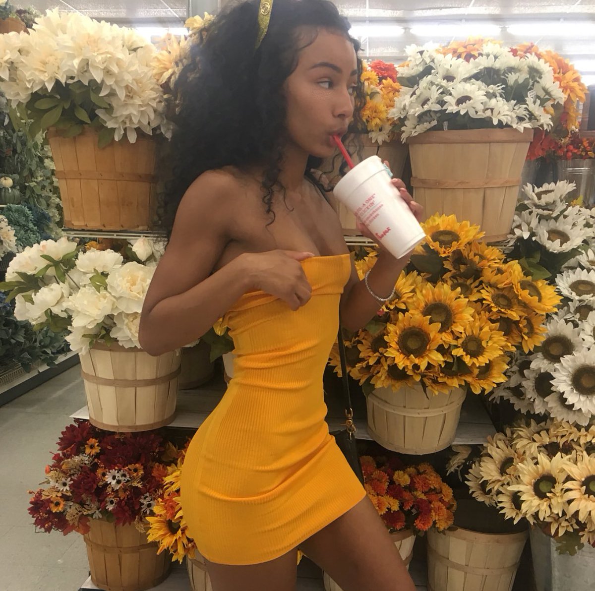 muvaloca's tweet photo. 🌞never a dull moment with me 🌞 https://t.co/0BN5RxeqCL
