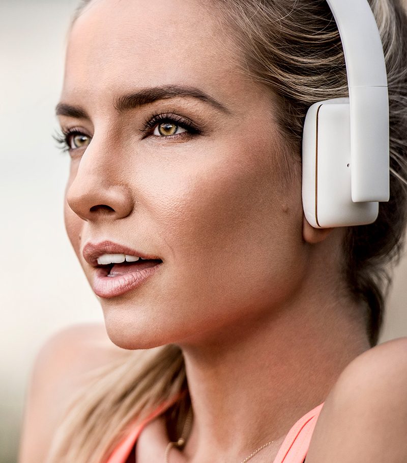 SpecterWireless's tweet photo. @barelyconcealed @lindarthebard They are a sport-designed headphone, best used for working out etc. https://t.co/Lg2LhQcvzq
