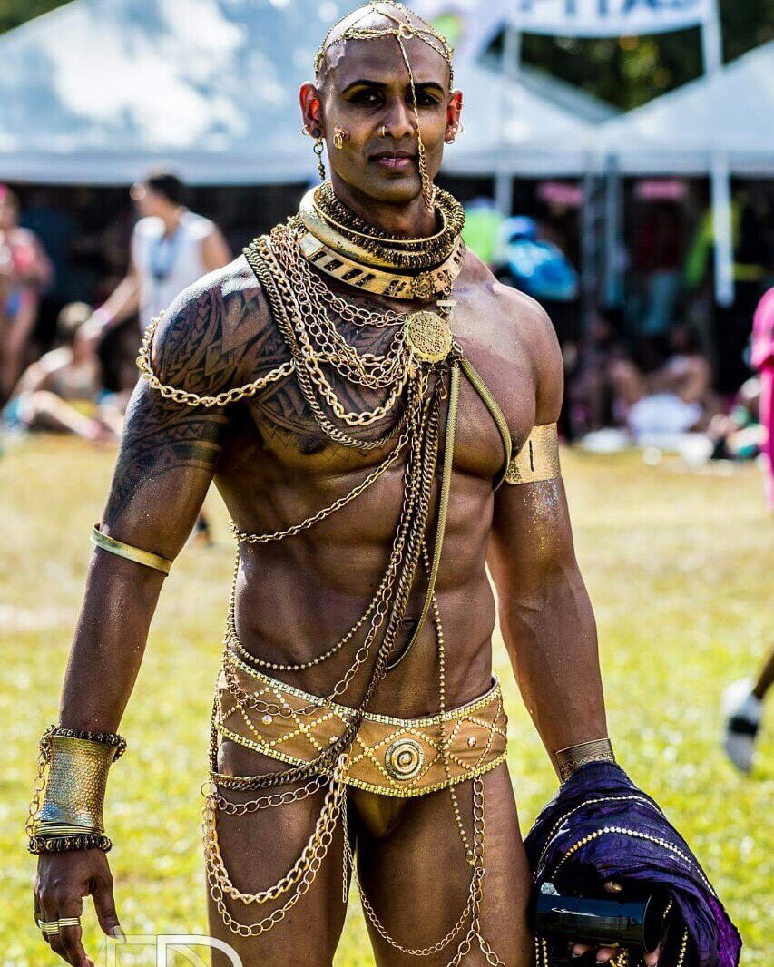 PowerXFour's tweet photo. Tan Bronzing and contouring by James Paul.

Price: USD $75

For appointments call Power X Four: 826-5050. https://t.co/JhwNwb7bo1