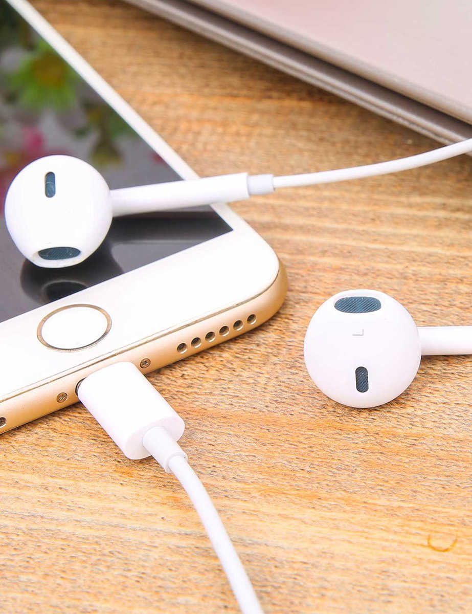 DiscountScout's tweet photo. Apple MFi Certified Lightning Earpods/ Headphones for iPhone 7 / 7 Plus, iPad (71% OFF) https://t.co/StW3sYn2Qx  #iPhone7th #iPhone7PLUS https://t.co/pc8ARTRUyL
