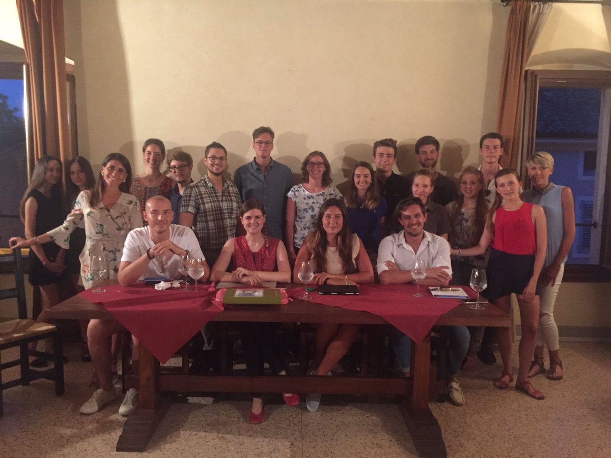 rotaractmg's tweet photo. 1 Agosto: il caldo non ci ferma!Abbiamo appena concluso un'entusiasmente riunione. Tante idee e novità in arrivo! #monfalconegradoneverstops https://t.co/t7snnbZg4a