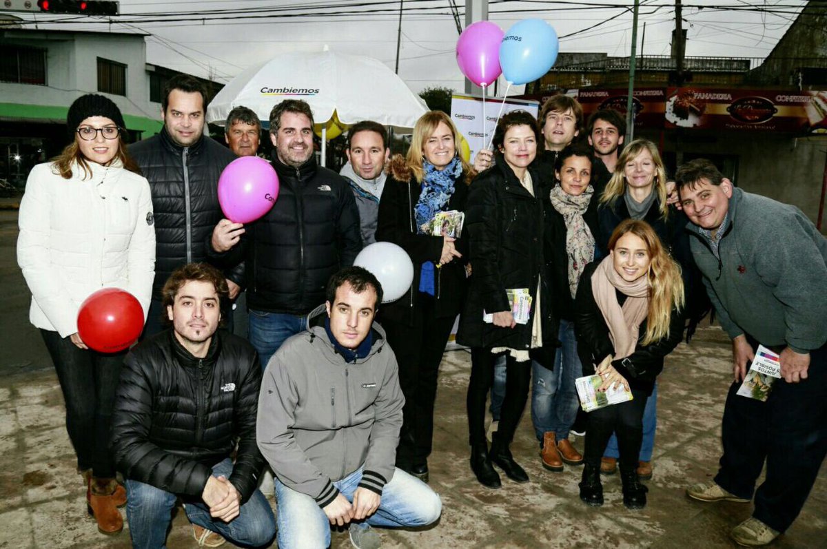 Seguimos recorriendo y conversando con los vecinos de Ricardo Rojas. #JuntosEsPosible en #Tigre