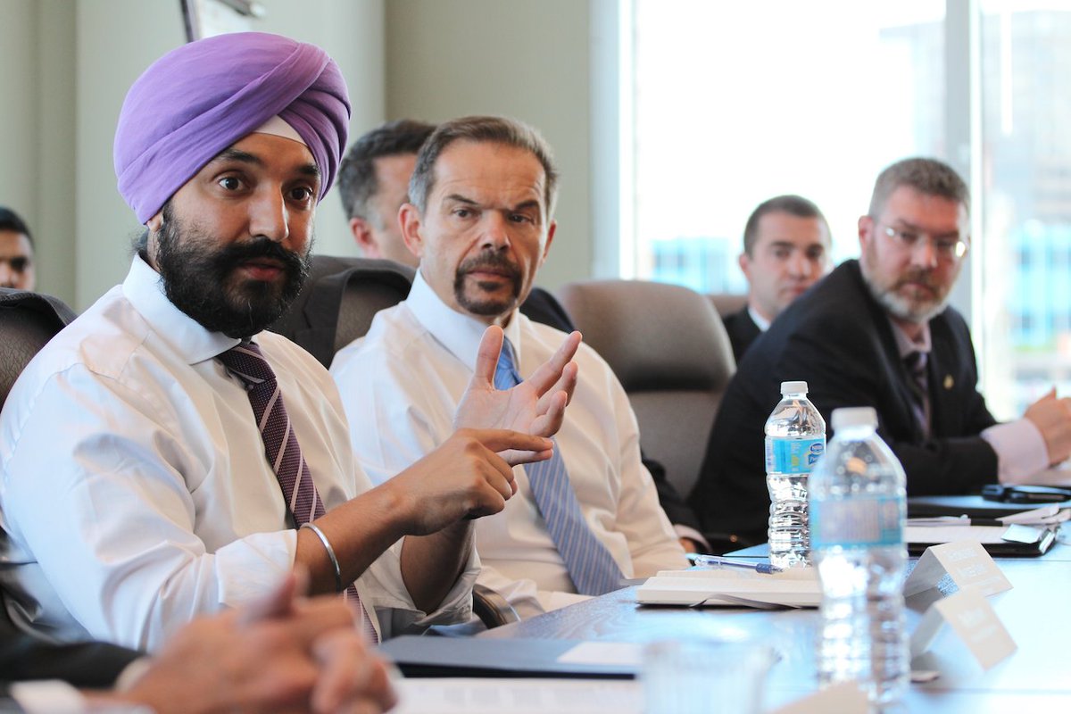 TheWpgChamber's tweet photo. Innovation is the heart of #Winnipeg's future. Pleased to host @NavdeepSBains and our business community to discuss priorities, investments https://t.co/GLaDFaD2sA