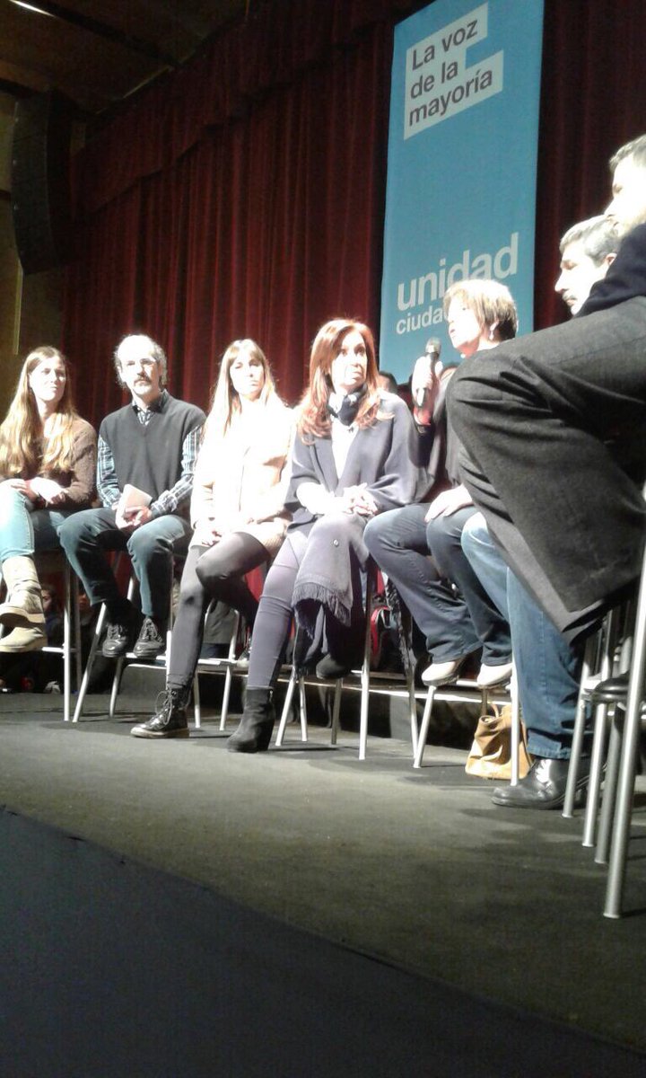 Mis compañeros de <a href="/mppUBA/">Proyecto Popular UBA</a> y <a href="/MPPSecundarios/">MPP Secundarios</a> están escuchando a <a href="/CFKArgentina/">Cristina Kirchner</a> junto a la comunidad científica en #MalvinasArgentinas