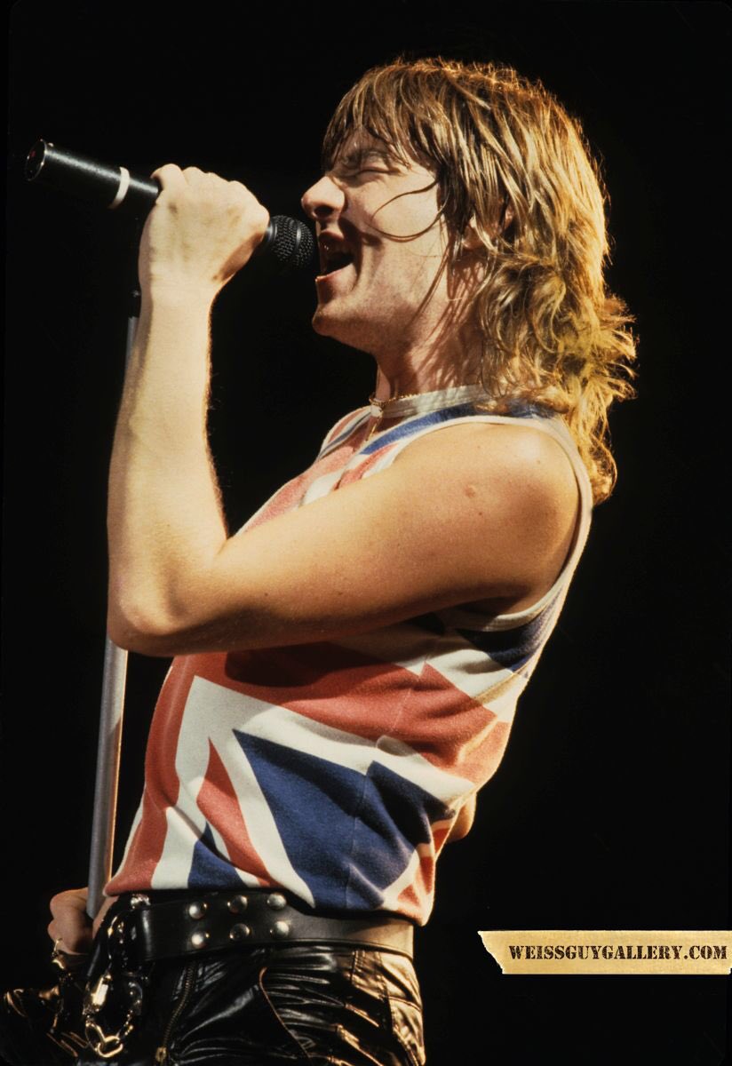 DefLeppard from all of us at we say Happy BDay to Joe Elliott. WSDIRadio FM Chicago 