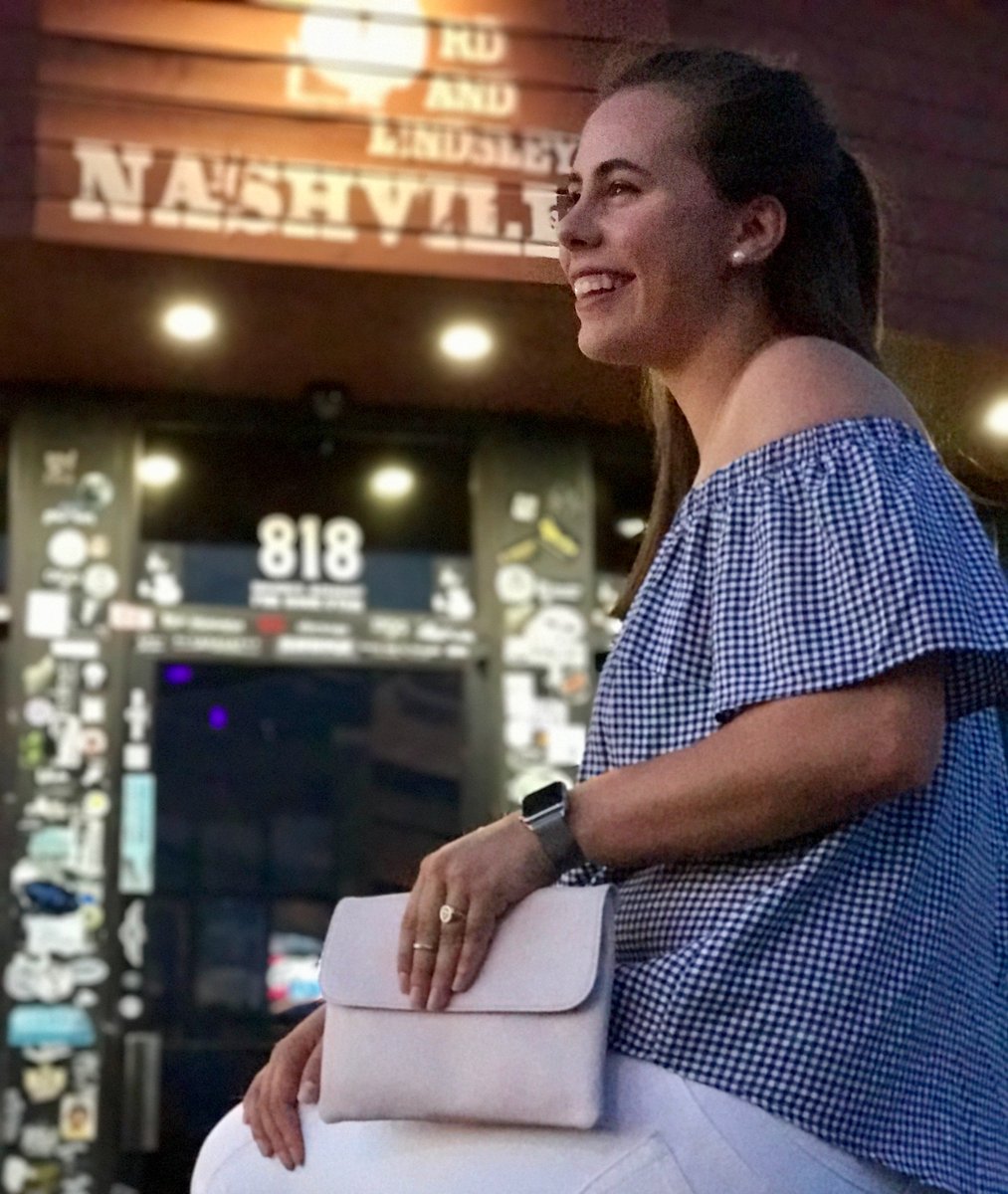 HannerClarke's tweet photo. Summer nights in Nashville at @3rdandLindsley  #HannerClarke #TheTheresa #clutch #summerstyle #NashvilleScene #MusicCity #Nashville https://t.co/4kcRGA1Qjb