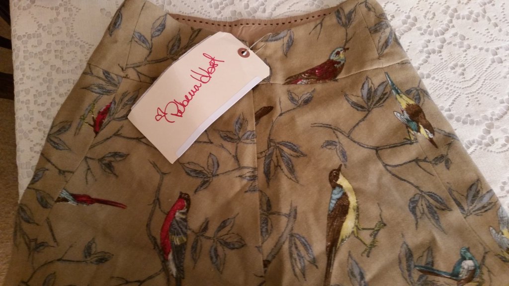 mobprincess2714's tweet photo. I bought this skirt at SSW in 2008. It's Liz's skirt and Becky remembered it! #happyanniversarybecky #20YearsofElizabethWebber #GH #Becky20 https://t.co/8HiLOee2n3