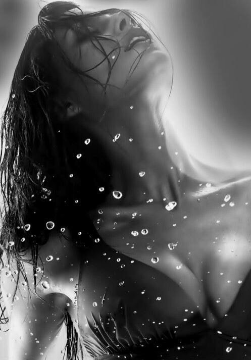 mysteryofsoul's tweet photo. Soft rain falling all day
With each drop drenching me 
as though the rain 
was made of your soul https://t.co/kt0dLuYc4l