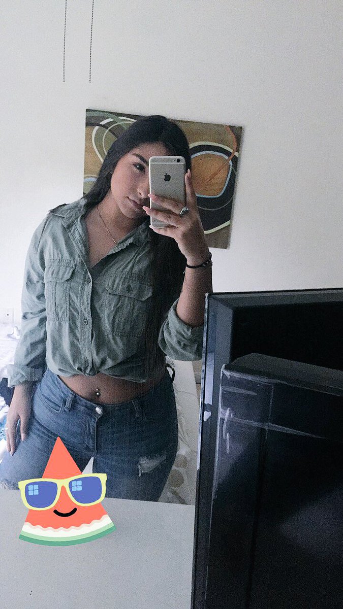 okokmeli's tweet photo. 🦋🖤 https://t.co/qKLwW7RCz3