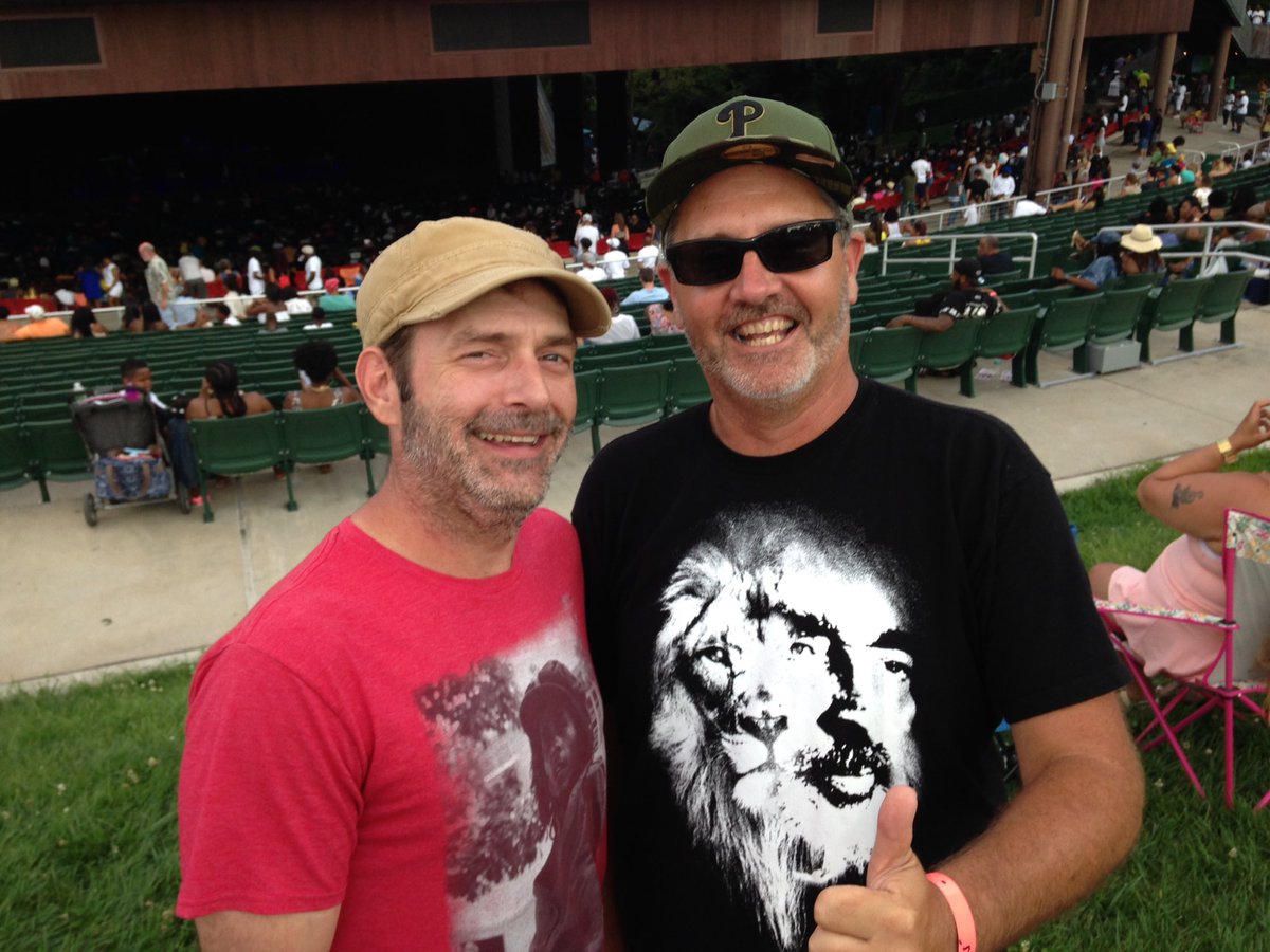 RedStripeRocco's tweet photo. Seems Like Yesterday #ReggaeMusic🎶❤️🆙 with @goalie27sdad @Selectajerry @JerseyFreshGaL @cancansworld &amp; @SydtheSquid32 @DARemo42O 
#irieTimes https://t.co/grEN6UqoLn