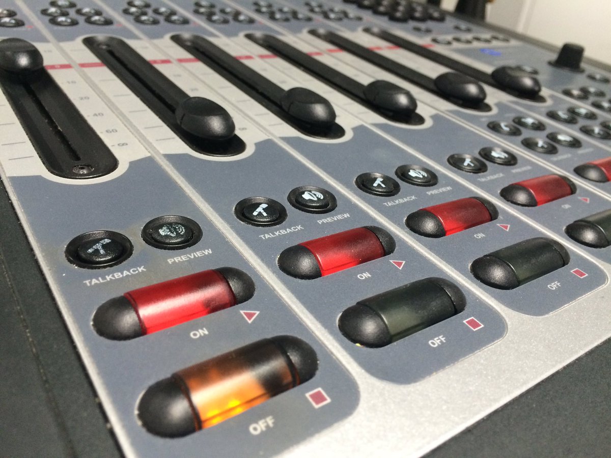 taran8v's tweet image. #NationalRadioDay 8.20.17 Welcome to #Studio49 @180099native There's lots to celebrate with #NativeRadio #NativeMedia @najournalists #EIJ17