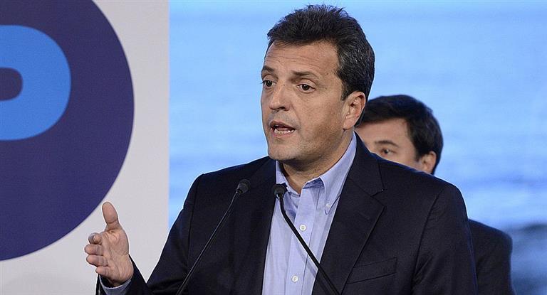 Ambitocom's tweet photo. Otra encuesta ubica a @SergioMassa segundo en la intención de voto
https://t.co/Bjf6pCGmZE https://t.co/93Kvv8UppU