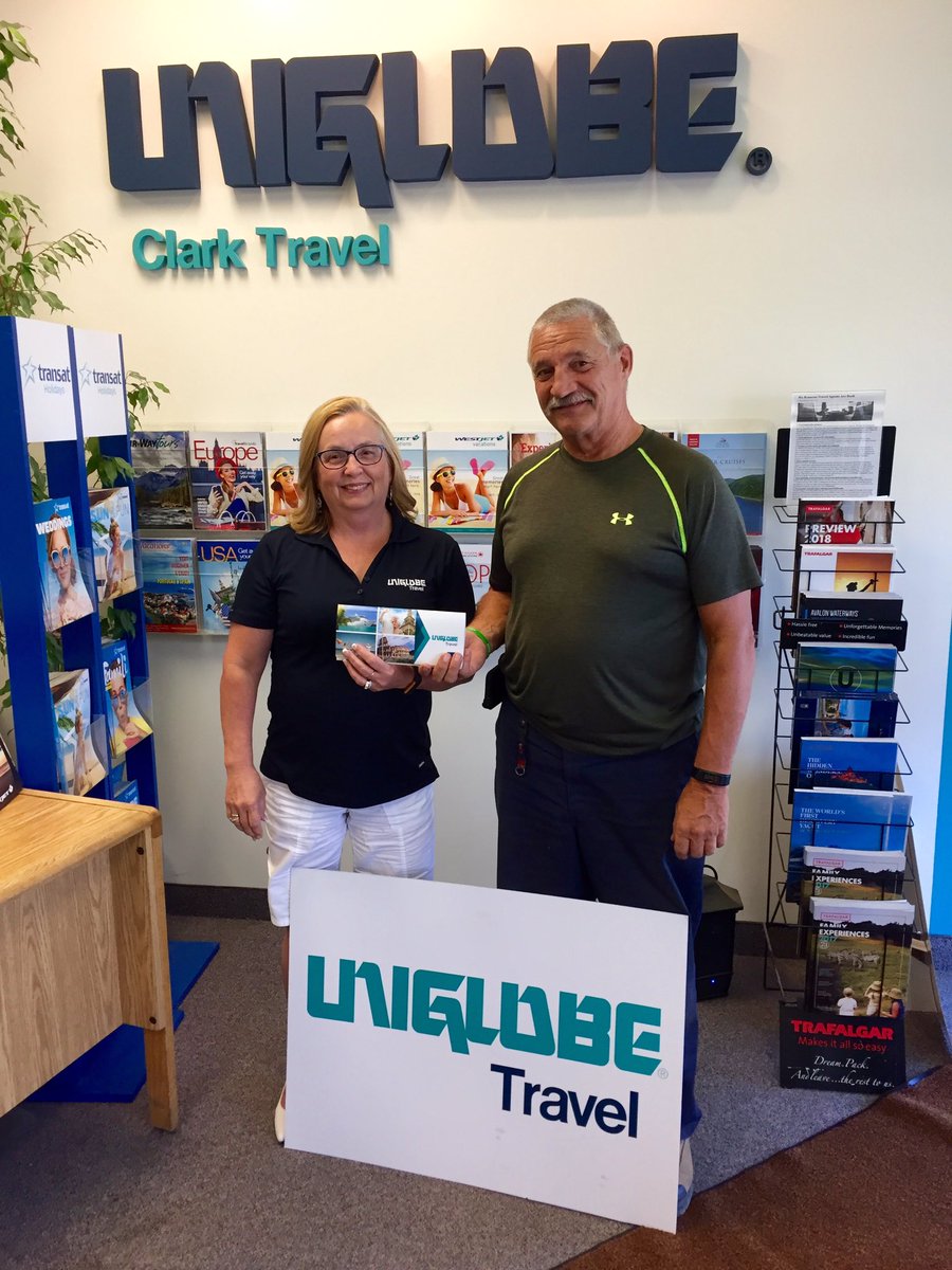 BIRTCUP's tweet photo. Uniglobe’s Shiela Chapman congrats Phil Neufeld on winning @GoldenKnights travel pkg at our fundraiser tourney. $ went to palliative care. https://t.co/3iSEuee3UO