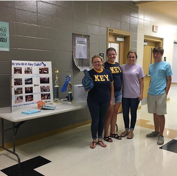 CCHS_KeyClub1's tweet photo. We have some Key Clubbers ready to promote Key Club at our 10th grade sneak peek and others ready to lead school tours for 10th graders! https://t.co/6XkpEHI6Zq