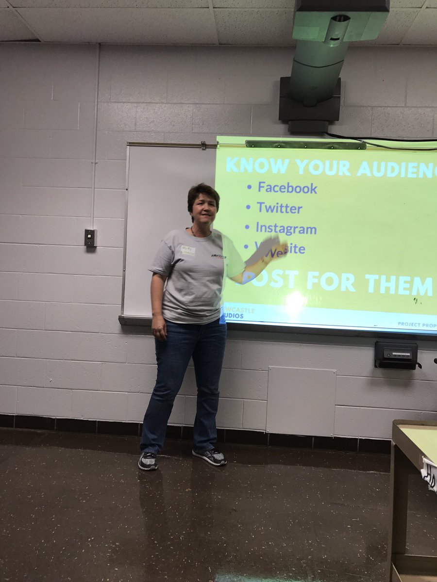 melisdav's tweet photo. @meme3rat it was a pleasure meeting you and learning from your depth of knowledge today! #EDCampJCPS #KYGoDigital #KnightLife https://t.co/B0WuAj0dUT
