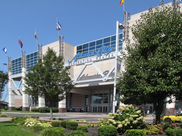 SportsCollector's tweet photo. NSCC locations, dates now set through 2020:  https://t.co/k29ovHE8AA https://t.co/ZeMVQoqFm7
