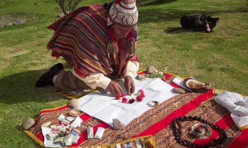 ERICXPEDITIONS's tweet photo. El Wata Qallariy se realiza para celebrar el inicio del año Agrícola Andino como homenaje a la Pachamama dado el 1º de Agosto #Cusco #Peru https://t.co/1ml4Id6rat