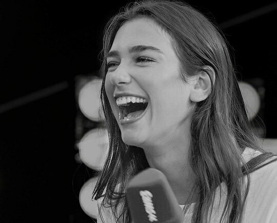 dualipa_edits's tweet photo. Laugh🔥❤
@DUALIPA 
#dualipa #laugh #dualipafans https://t.co/yy3TYWxBJC