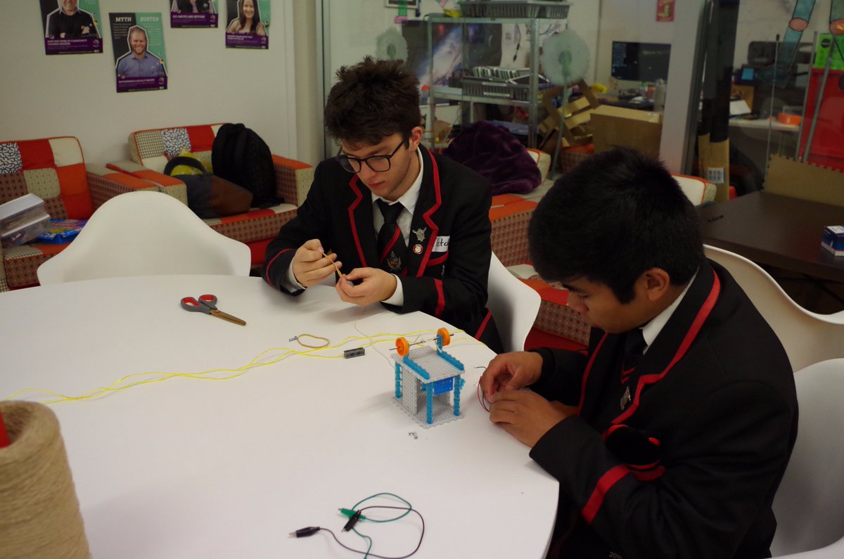 _academyEX's tweet photo. Trebuchets and cable cars were the aim of the game for these collaborative Christchurch students who joined us for #EngineeringWeek! #IPENZ https://t.co/KSWf9iqRLT