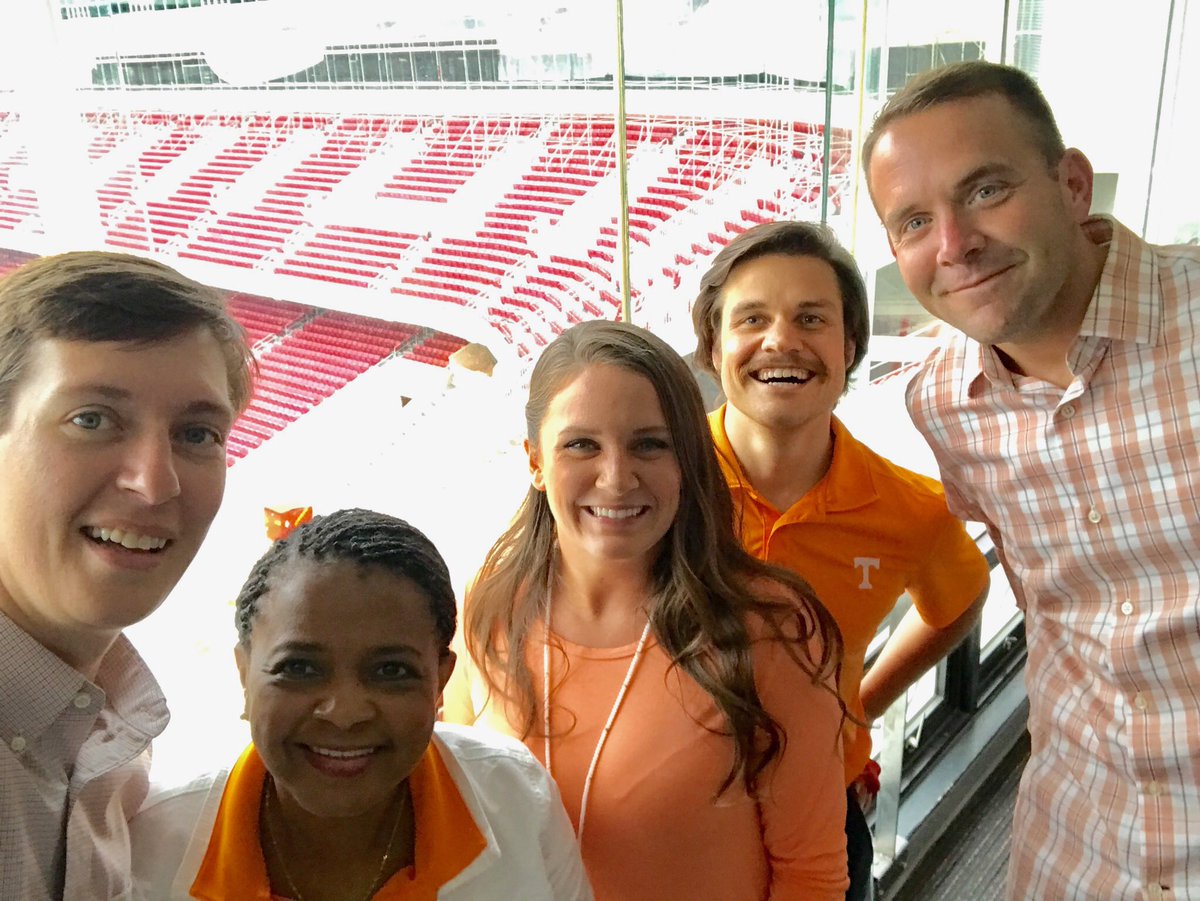 ehaag's tweet photo. The @tennalum crew at #APSEC17 https://t.co/7gCFeWyiBf